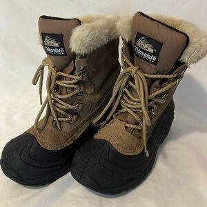 Thinsulate Insulation‎ Itasca #657211 tan and black women boots size 7
